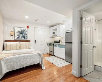 Ember Suite at The Hygge House - Newburyport - Bedroom