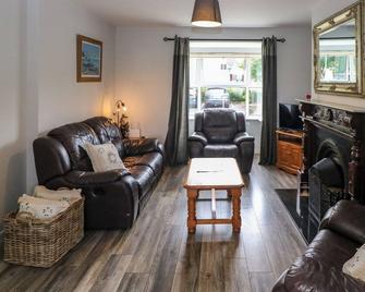 23 Cois Caol - Skibbereen - Living room