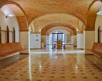 Podere Viepri - Villa in esclusiva nei Colli Senesi con Vasca idromassaggio - Serre di Rapolano - Lobby