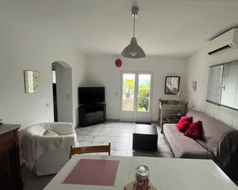 Apartment any comfort, garden swimming pool, gulf of saint Tropez - Le Plan-de-la-Tour - Wohnzimmer
