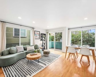 Green Lake Remodelled home with AC garage yard - Seattle - Stue