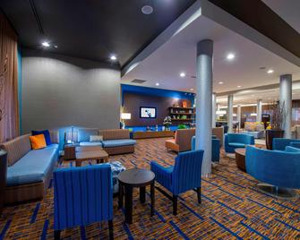 Courtyard by Marriott Columbus - Columbus - Lounge