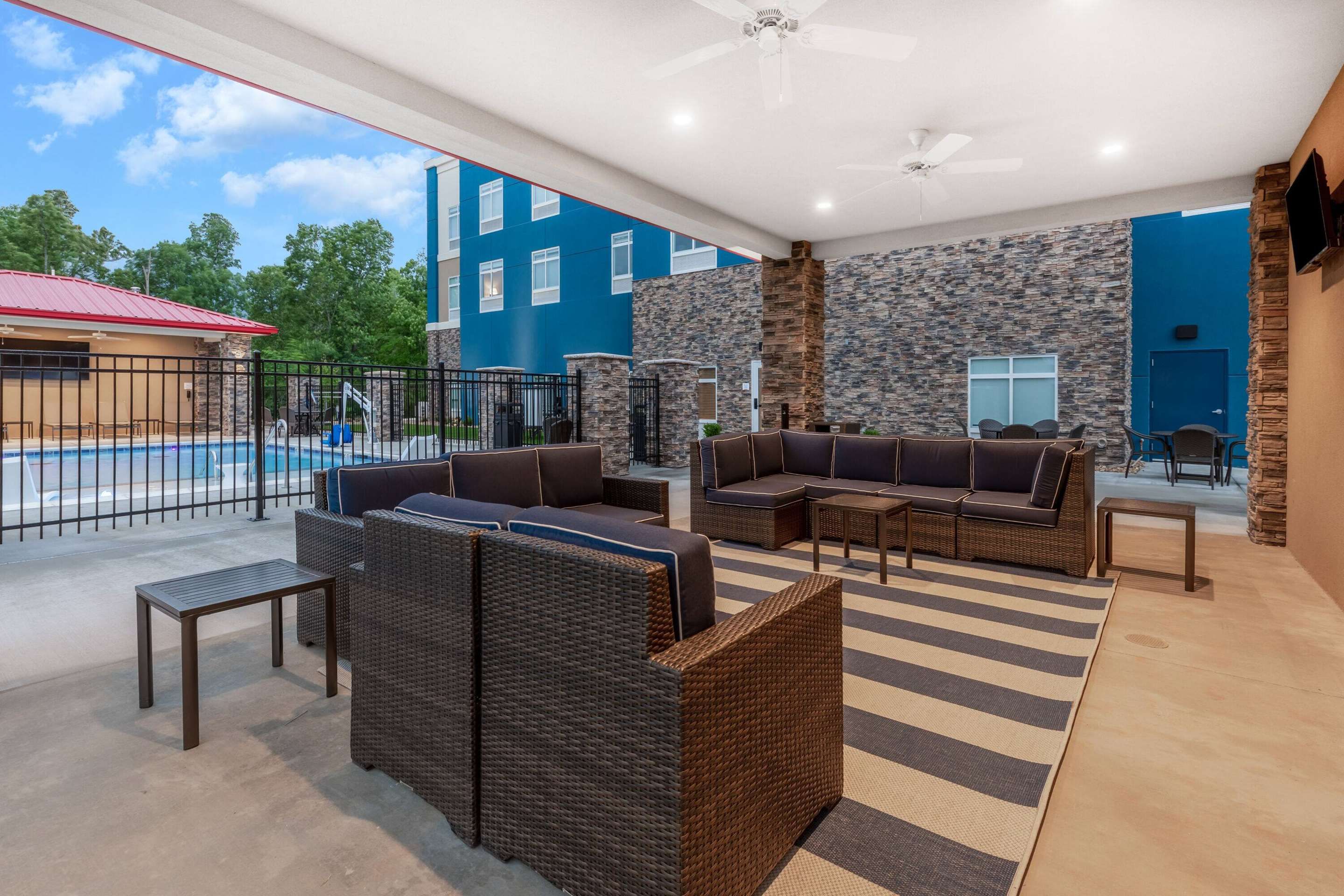 AmericInn by Wyndham Mountain Home - Mountain Home - Lounge
