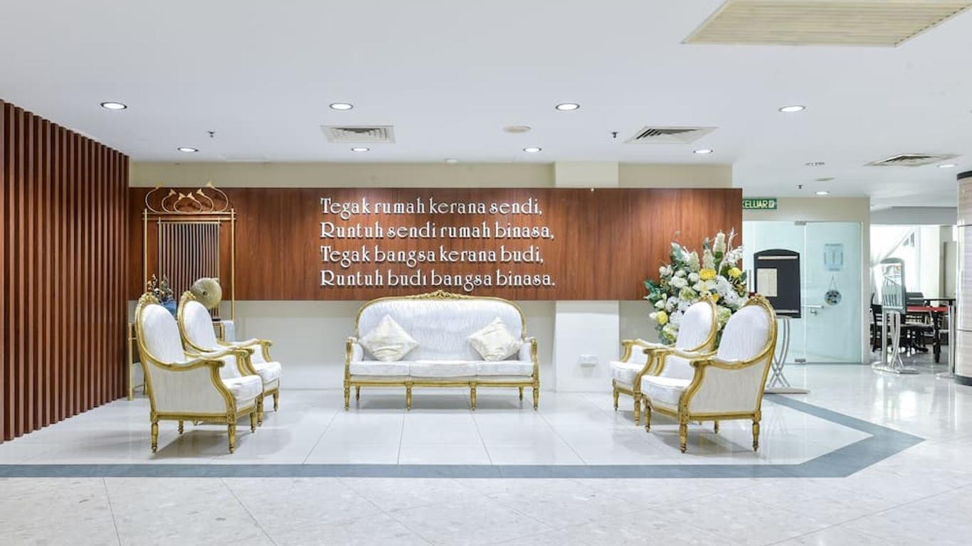 Tun Fatimah Riverside Hotel