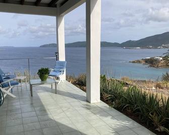 Spectacular Panoramic View of the Caribbean - Saint Thomas Island - Balcón