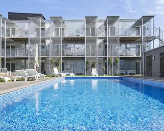 Kolgården - Visby Lägenhetshotell - ויזבי - בריכה