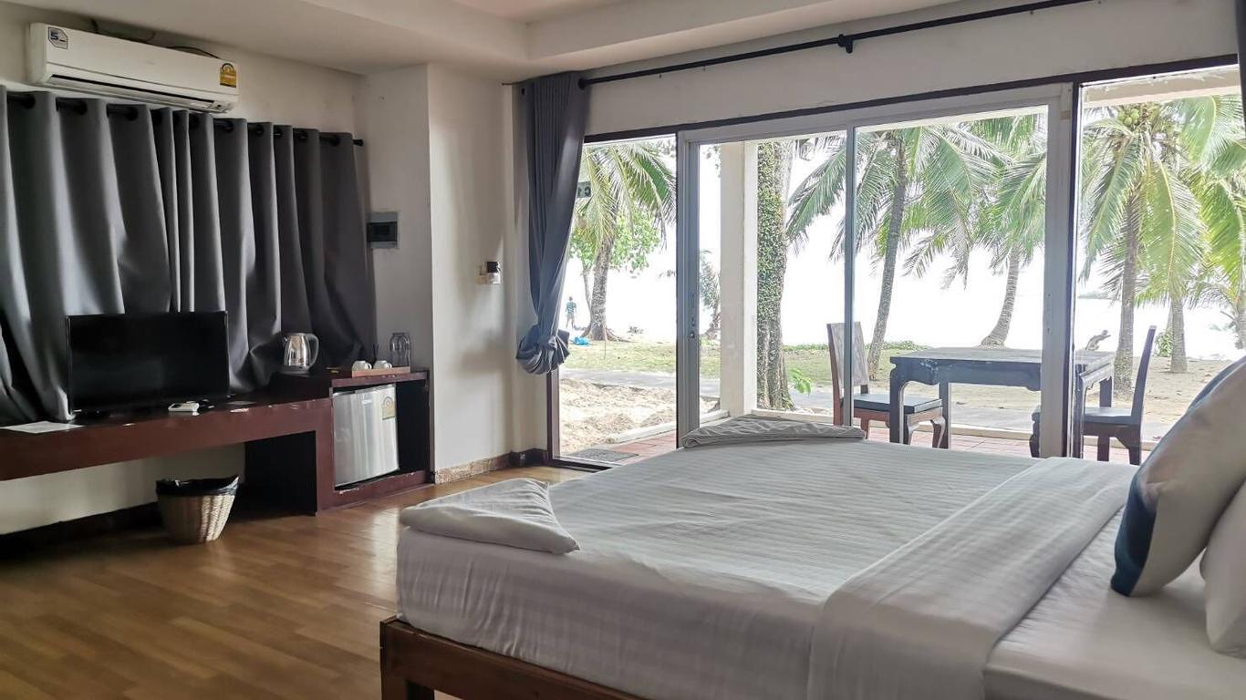 Siam Beach Resort