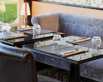 Logis Auberge du port - Bazeilles - Restaurant