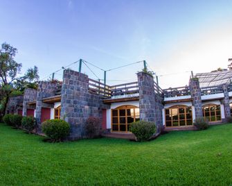 Hotel Posada de Don Rodrigo Panajachel - פניאכל - בניין