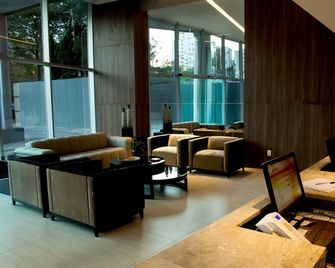 Bh Raja Hotel - בלו הוריזונטה - טרקלין