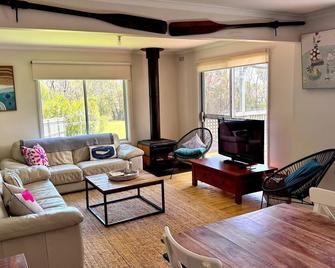 The Shack, Red Rocks - Cowes - Вітальня