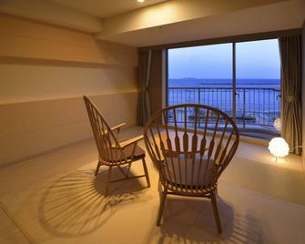 Atami Seaside Spa & Resort - אטאמי - מרפסת