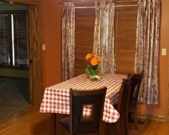 Country Farmhouse Lodge - Fredonia - Comedor