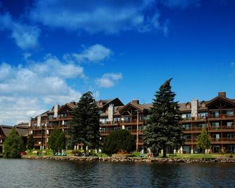 Le Grand Lodge Mont Tremblant - מון טרמבלאן - בניין