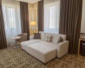 Grand Itimat Hotel - Denizli - Living room