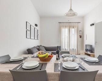Residenza Virginia by BarbarHouse - Lucugnano - Comedor