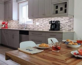 Birdsong Bungalow - Port Dover