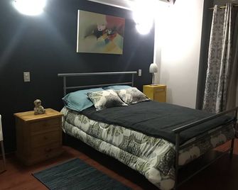 B&B Los Mastodontes - Quito - Bedroom