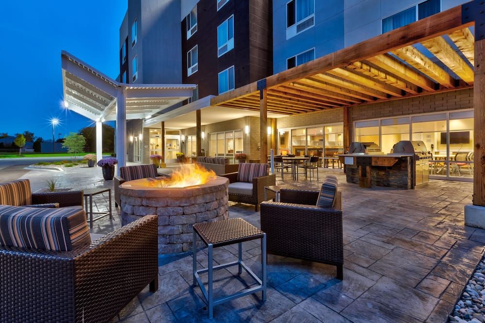 TownePlace Suites by Marriott Grand Rapids Airport Southeast thumbnail 2