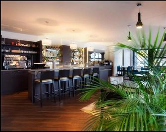 Hotel Le Berry Saint-Nazaire - Saint-Nazaire - Bar