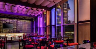 Renaissance Cairo Mirage City Hotel - קהיר - מסעדה