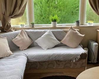 2-Bed Caravan in Mablethorpe sea front location - Mablethorpe - Living room
