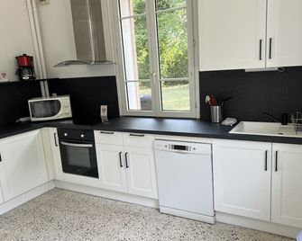 Hébergements le Camp d'Auneau - Aunay Bien - Auneau-Bleury-Saint-Symphorien - Keuken