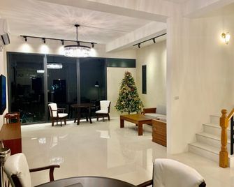 J.W Manbo Taroko - Xincheng Township - Salónek