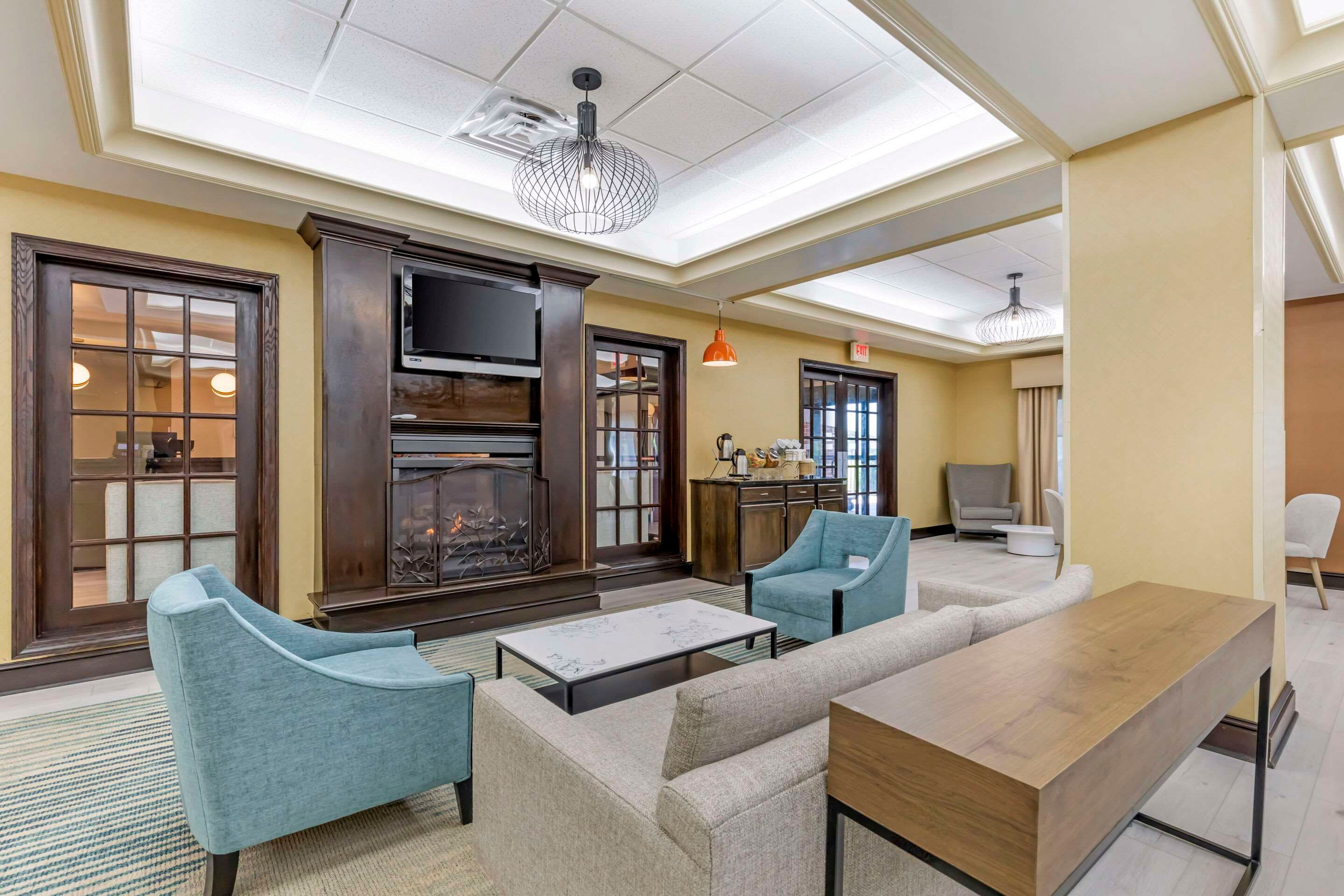 Comfort Inn and Suites Chestertown - Chestertown - Living room