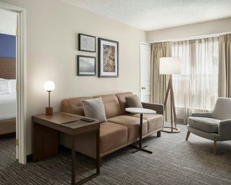 Residence Inn by Marriott Kansas City Independence - Independence - Sala de estar