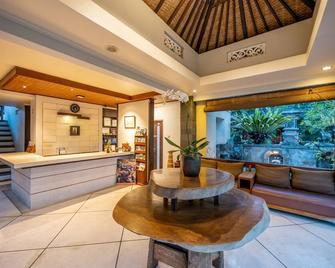 De Munut Balinese Resort & Spa - Ubud - Front desk