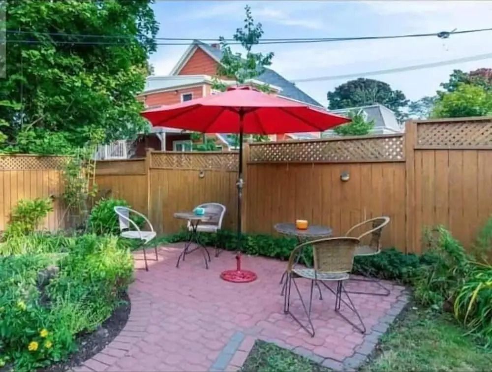 Sunny Home B&B - שרלוטאון - פטיו