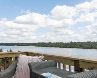 River Cabin Million Dollar View! - Ruskin - Balkon