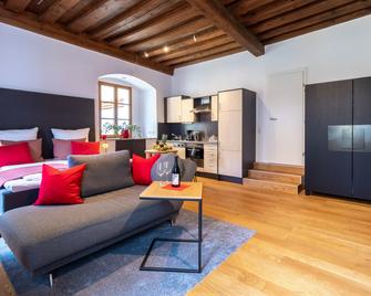 Baronhaus Aparthotel & Suites - Passau - Wohnzimmer