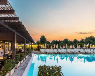 hu Venezia Camping in Town - Venedig - Pool