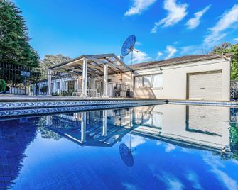 스테이AU 넓은 7베드룸 빌라 워런다이트 - 와란디테 - 수영장