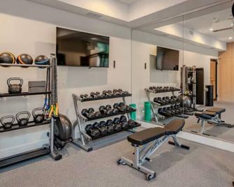 Edgewater Apt with Free Parking Gym Modern Living - Chicago - Gym