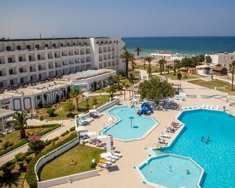 Palmyra Holiday Resort & Spa - מונאסטיר - בריכה