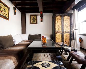 Riad Bab Essaouira - Essaouira - Living room