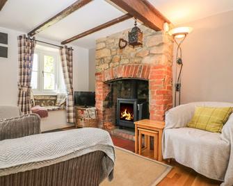 Appin Cottage - Chipping Norton - Living room