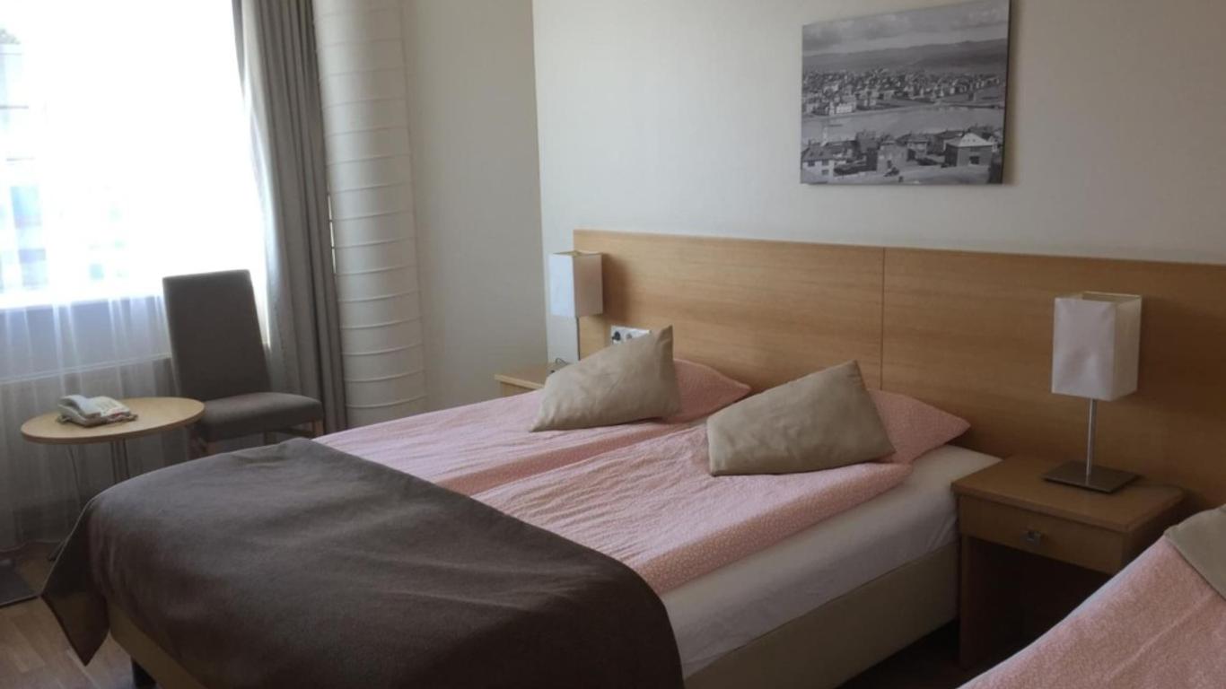 Arctic Comfort Hotel
