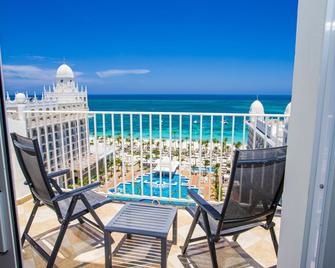 Riu Palace Aruba Hotel - נורד - מרפסת
