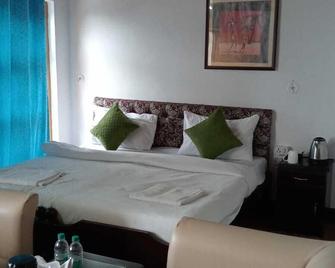 Apple Orchard Resort By Royal Collection Hotels, - Dhanaulti - Bedroom
