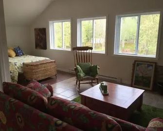 Loft Nature Laurentides - Lac-Supérieur - Wohnzimmer