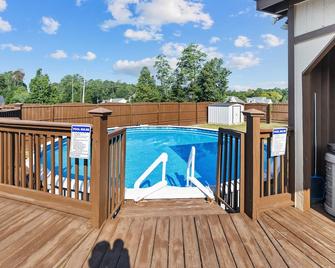 Rocky 4, Newer 3 Br, Pool, Hot Tub, Fence, Tennis - Rome - Pool