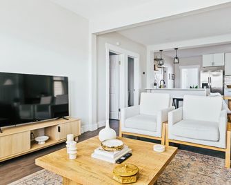 Charming 2-bedroom condo in marvelous Chicago - Chicago - Living room