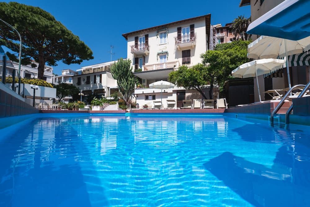 هوتل كوكودريلو