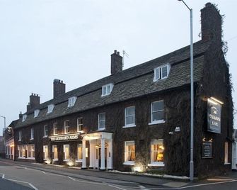 The Goddard Arms - سويندون - مبنى