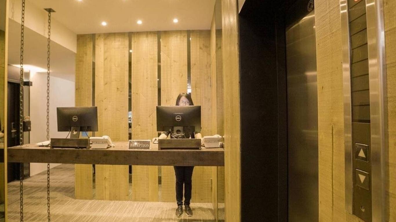 O2 Hotel Taipei Main Station