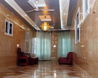 Unicymos Hotel - Akuapim-Mampong - Lobby